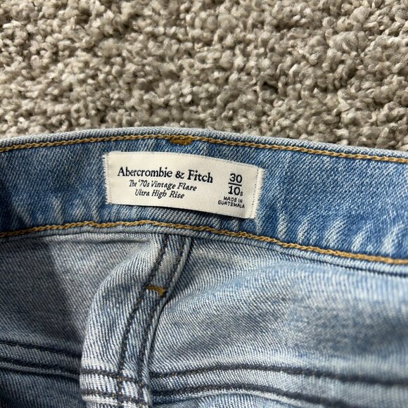 Abercrombie & Fitch The 70 Vintage Flare Ultra High Rise Jean - Picture 8 of 10